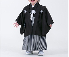 （加藤）KATO　男児羽織袴ｾｯﾄ黒･黒一体型1才